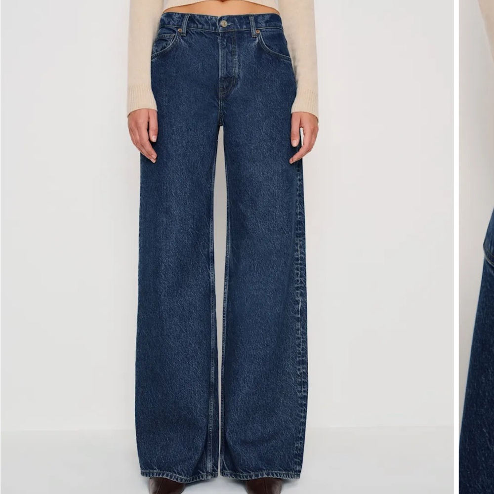 REFORMATION Cary Low Rise Slouchy Wide Leg Short Jeans - Cleary - Picture 2 of 9